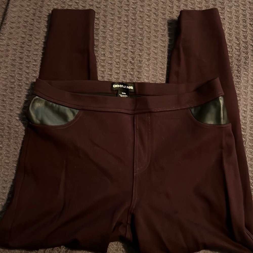 DKNY Jeans Size Medium Maroon leggings.